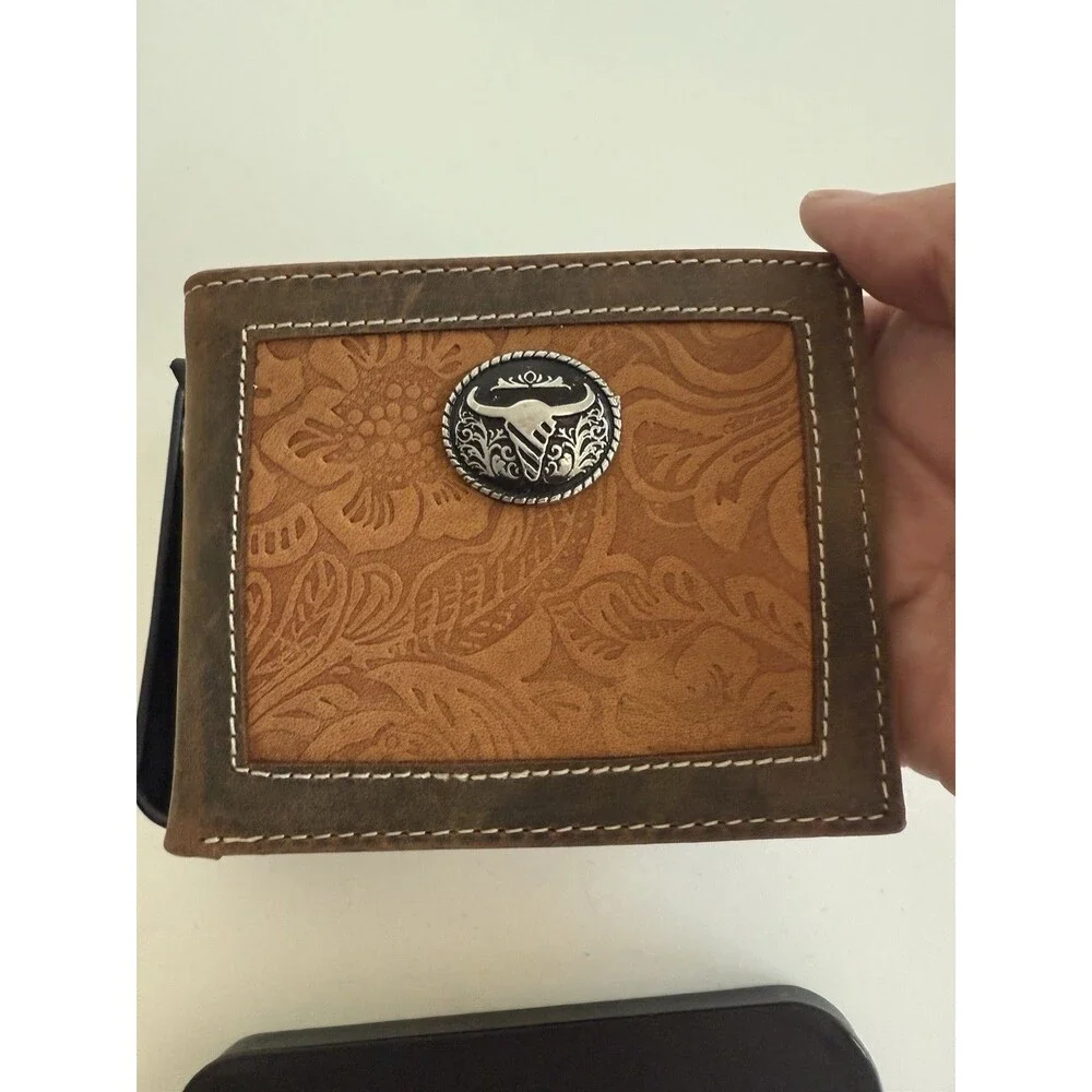 American Bison Men's Bison Head Concho Bifold Brown Leather Wallet NIB Tooled